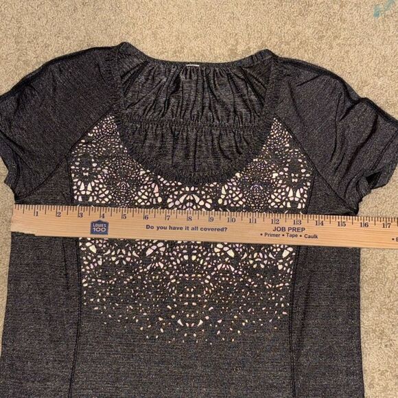 Lululemon Run Wild reflective tech t-shirt gray size 6 - Picture 8 of 9